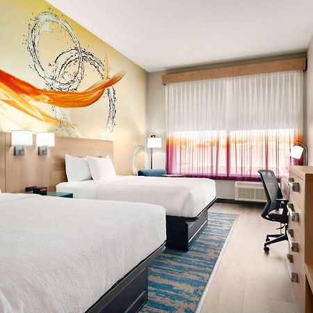 La Quinta Inn & Suites By Wyndham San Antonio Seaworld Lafb Exteriör bild