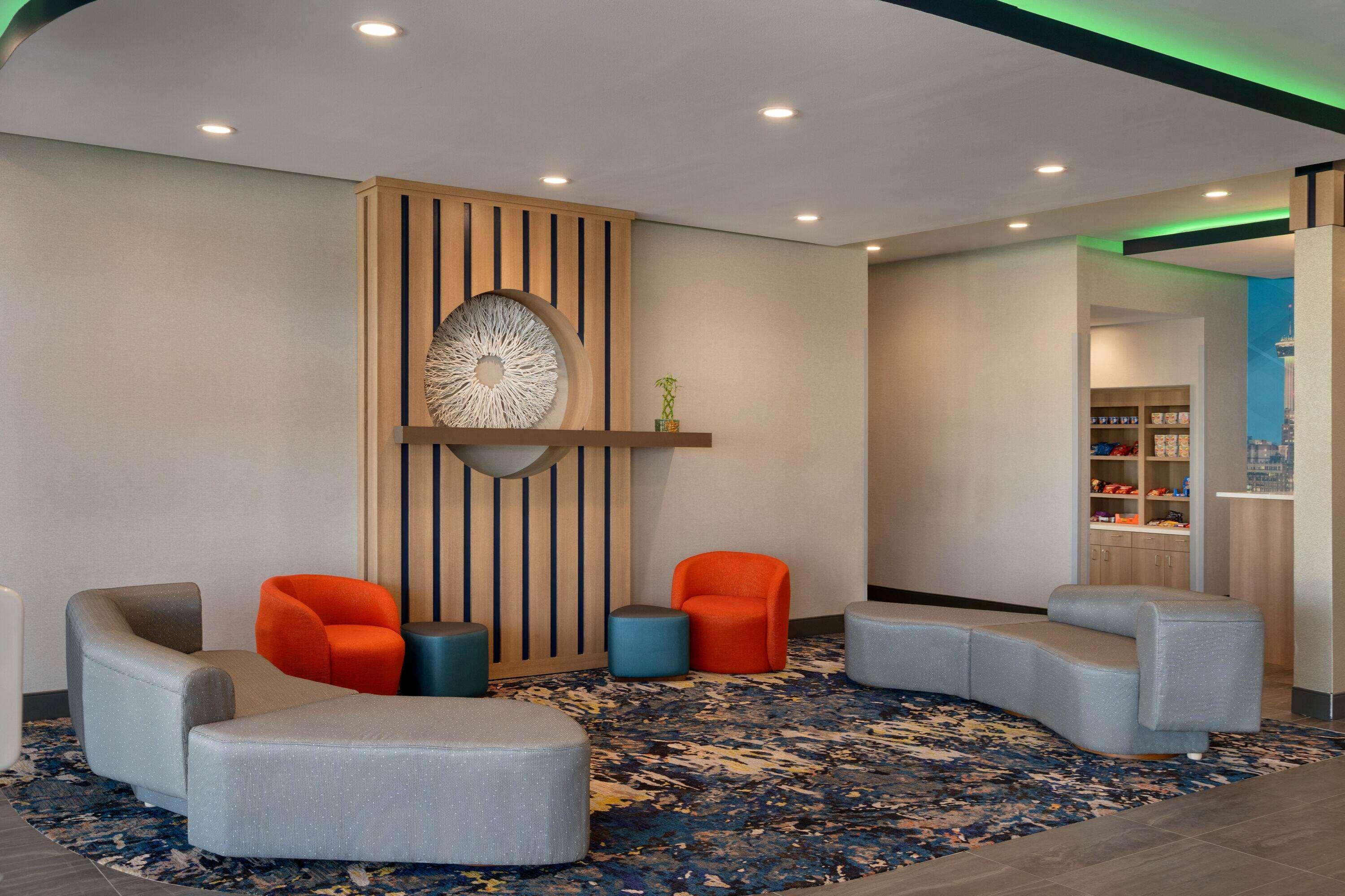 La Quinta Inn & Suites By Wyndham San Antonio Seaworld Lafb Exteriör bild