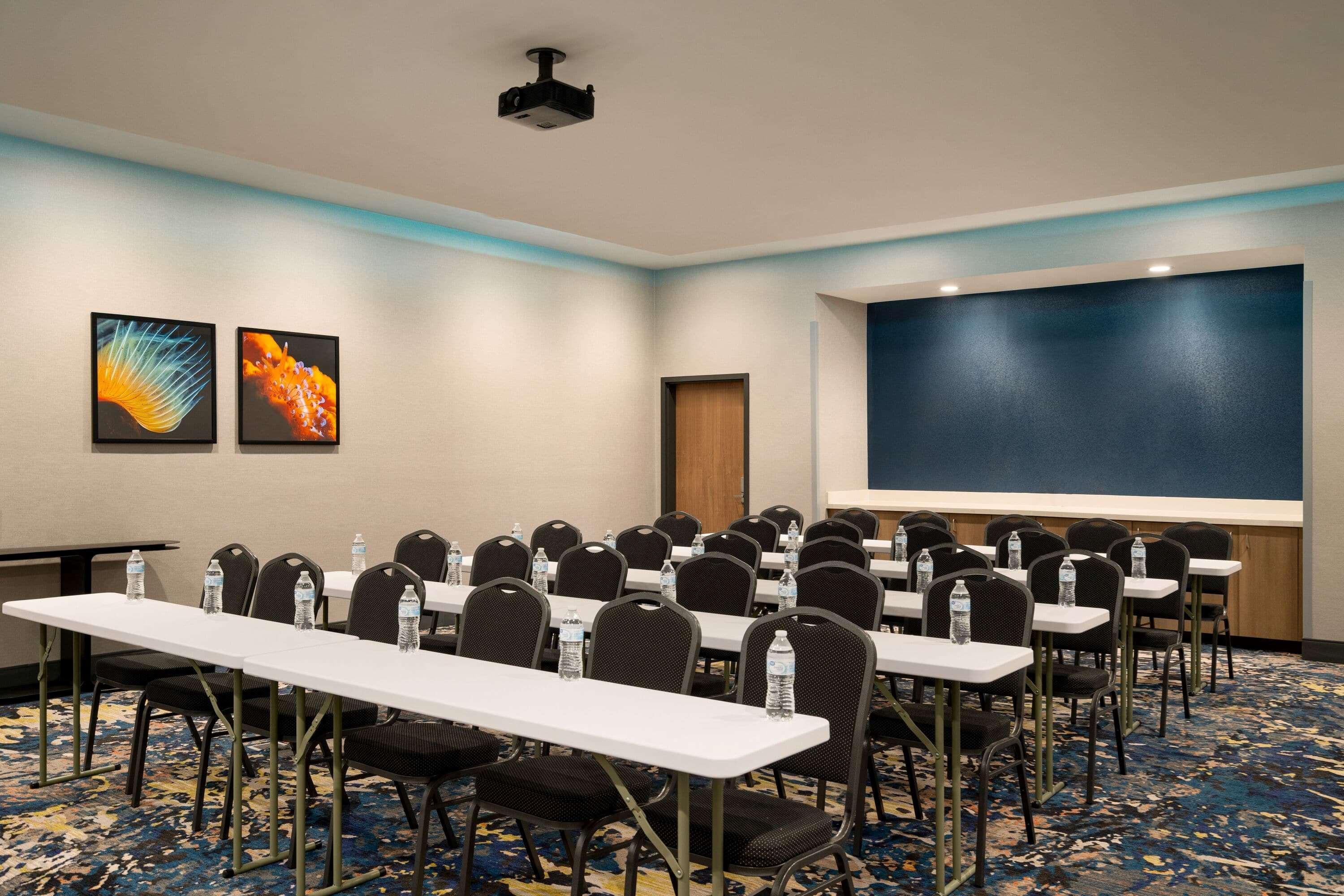 La Quinta Inn & Suites By Wyndham San Antonio Seaworld Lafb Exteriör bild